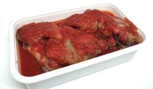 raciones de patas de cerdo con salsa vizcaina en bilbao